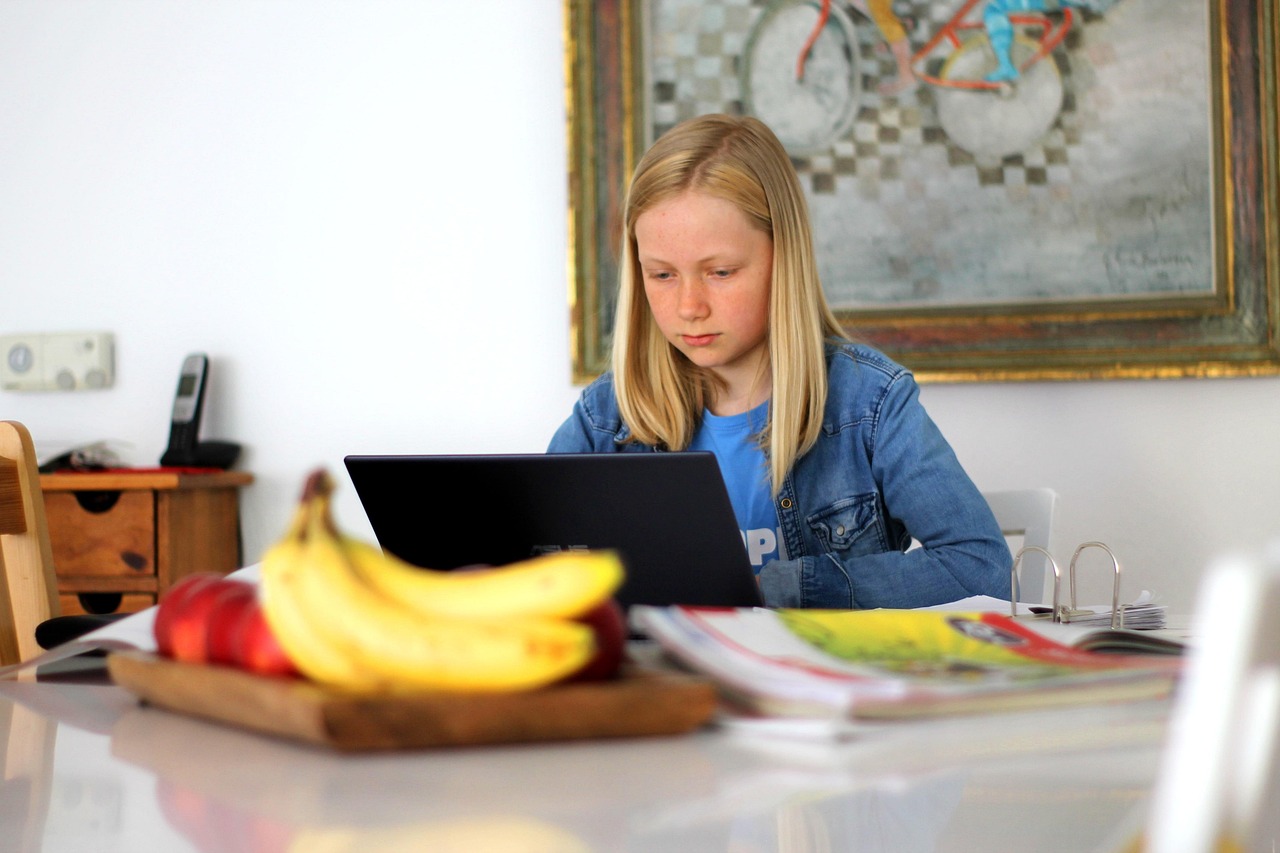 Menggali Potensi Digitalisasi untuk Sekolah-sekolah di Solok